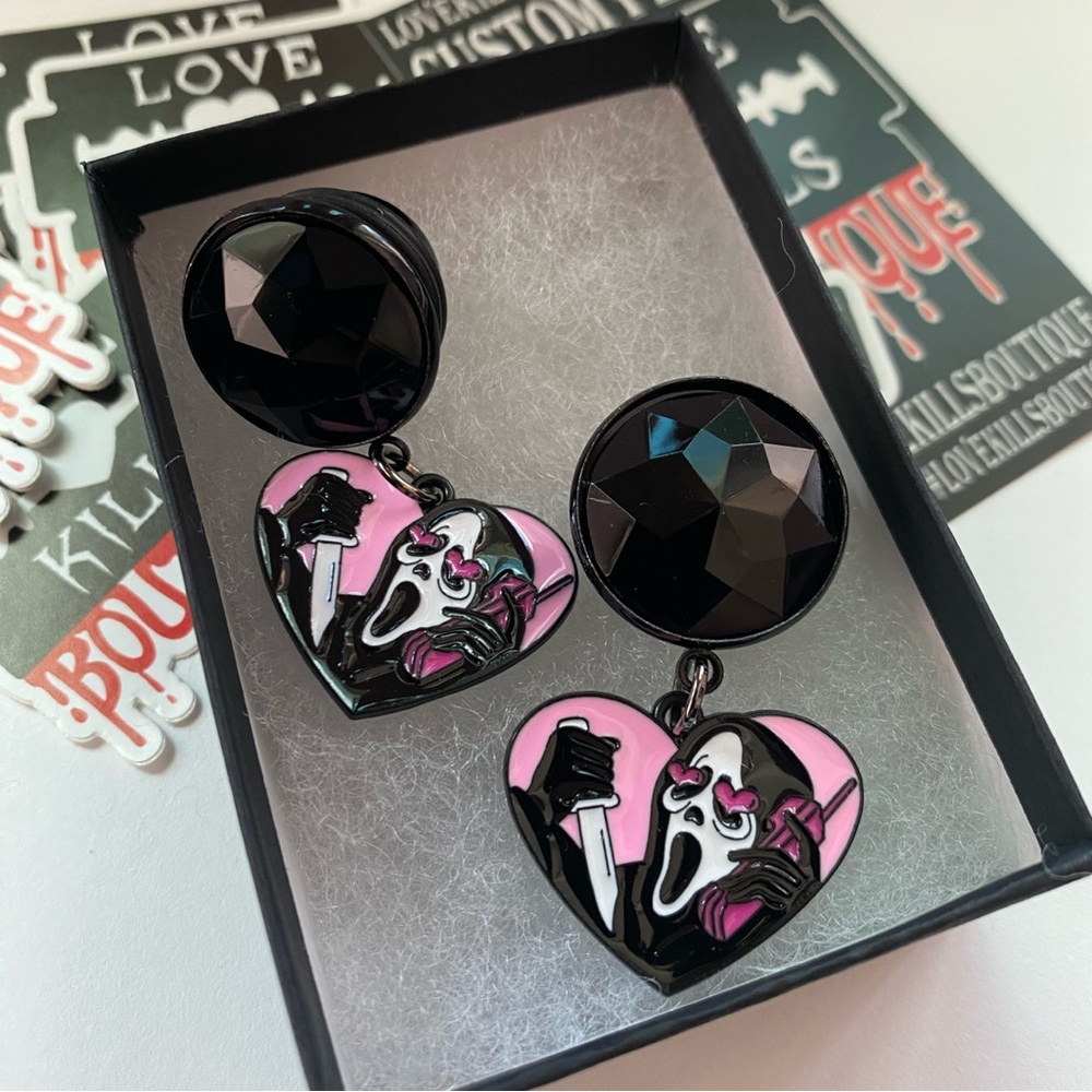 NWT Scream Ghost face Knife Dangle Gauges Plugs Earrings 90’s